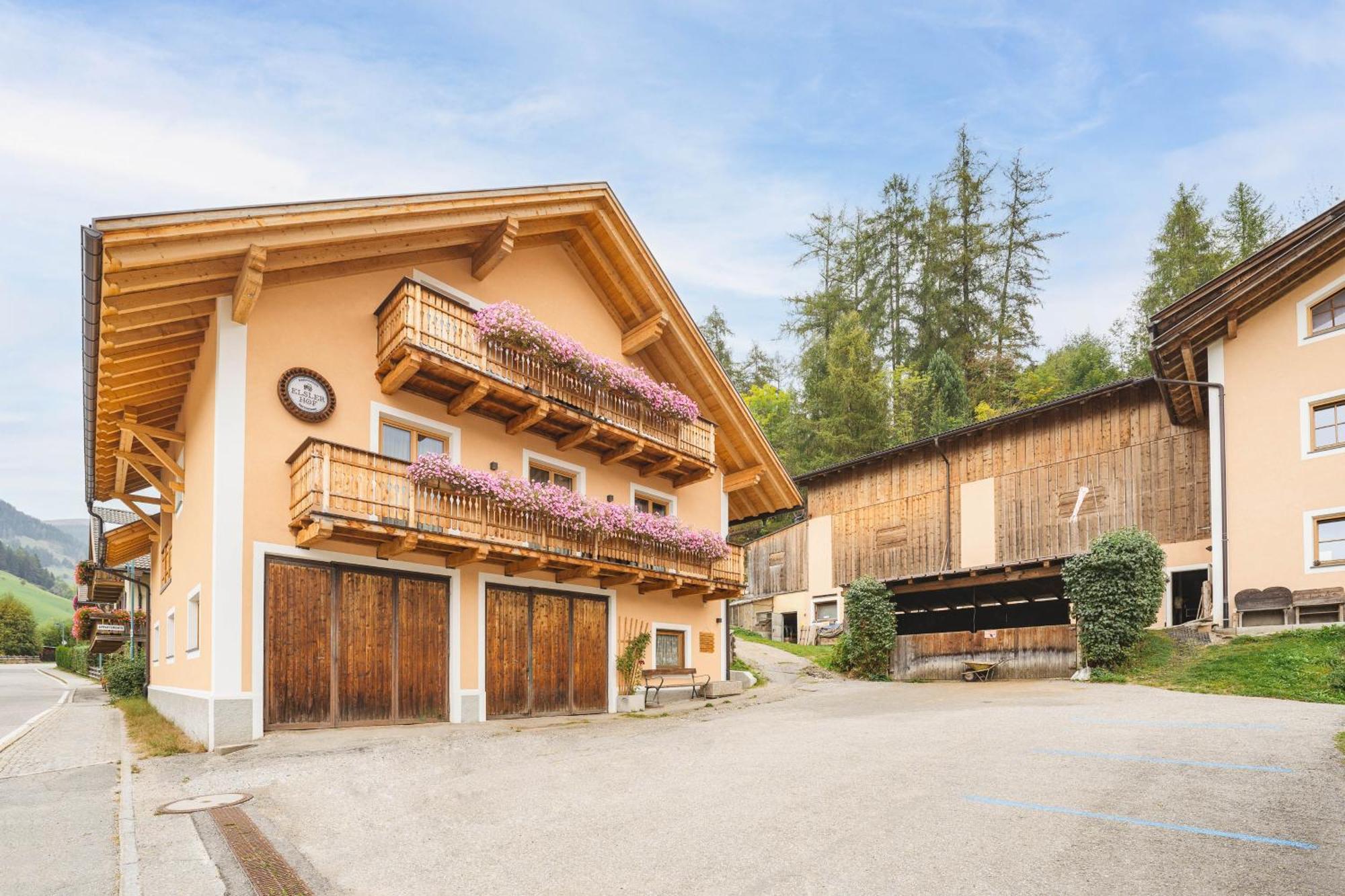 Elslerhof Apartment Dobbiaco Exterior photo